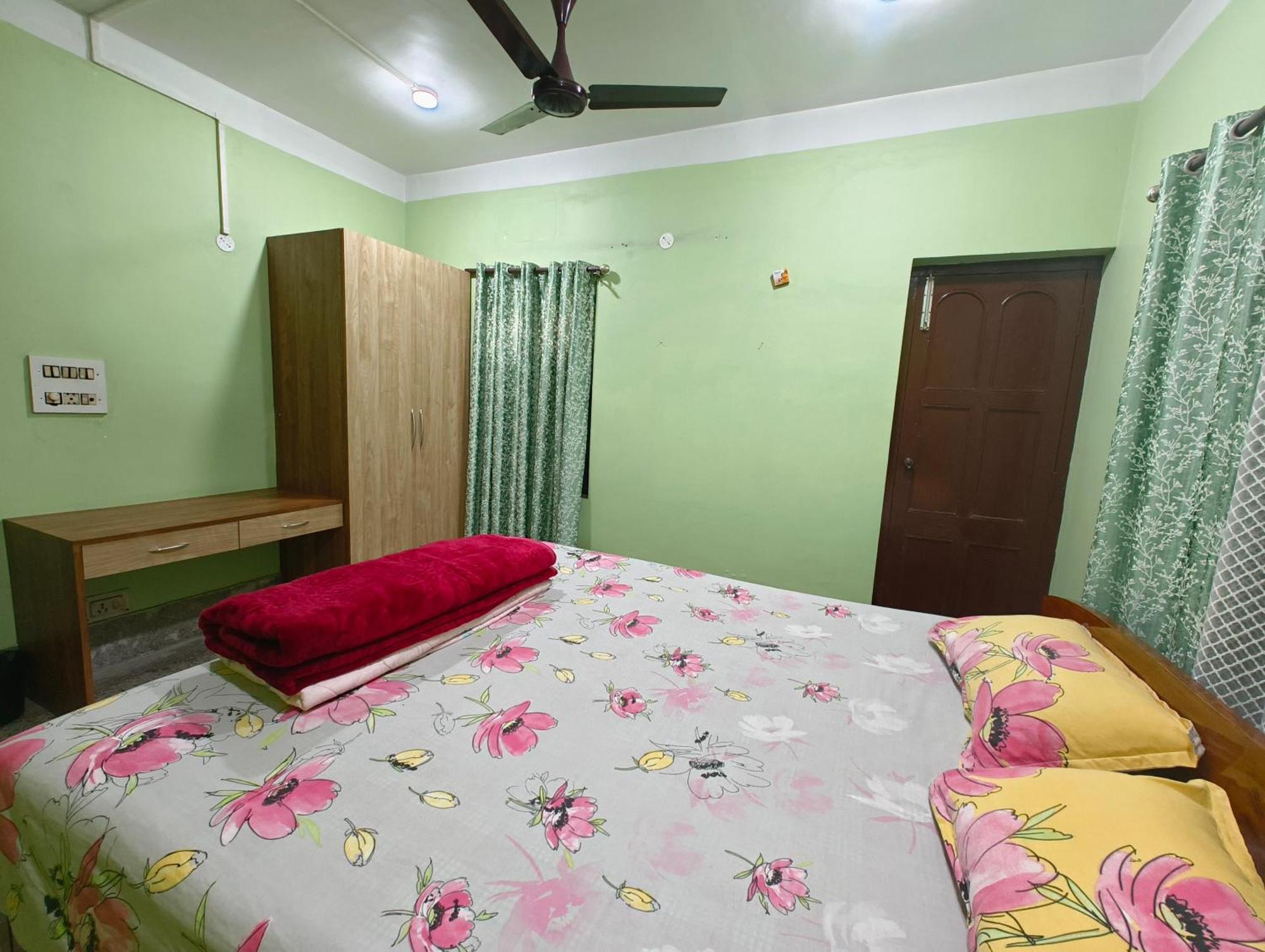Anjali Homestay - 10 Mins From Airport Siliguri Dış mekan fotoğraf